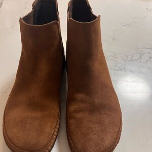 Women’s Chaco paonia Chelsea boots